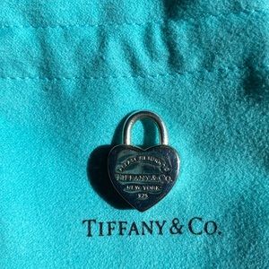 Tiffany & Co. Return To New York Heart Padlock Lock Charm Pendant AUTHENTIC!